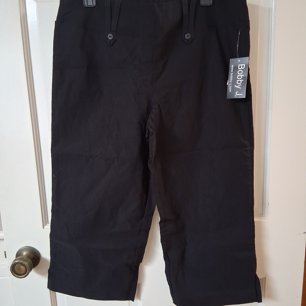 Bobby J Women's Black Capris